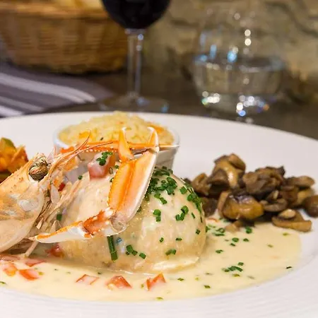 The Originals City, Le Coeur D'or, Sedan Est Hotel Douzy